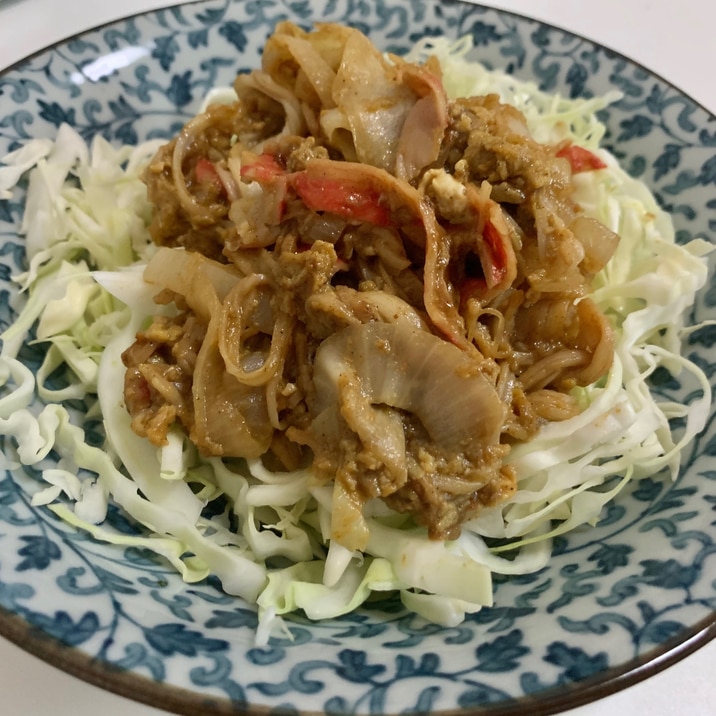 カニカマのパッポンカリー(カレー炒め)タイ料理